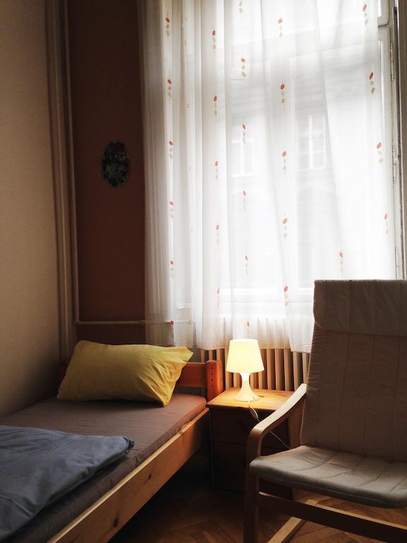 Yolo Hostel Budapest Rom bilde