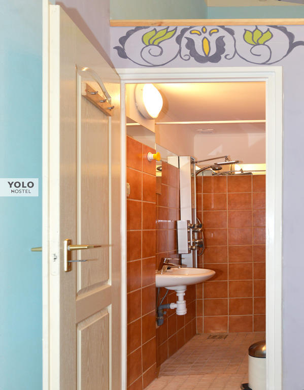 Yolo Hostel Budapest Rom bilde
