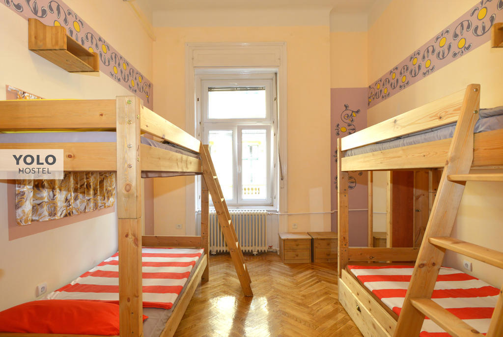 Yolo Hostel Budapest Eksteriør bilde